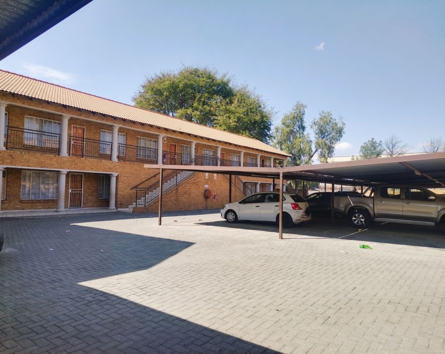 2 Bedroom Property for Sale in Rustenburg Central North West